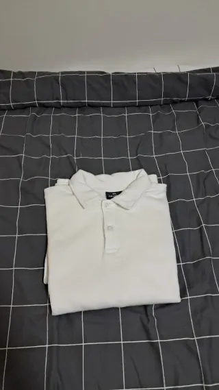 Polo beige básico hombre – Talla XS – Nuevo