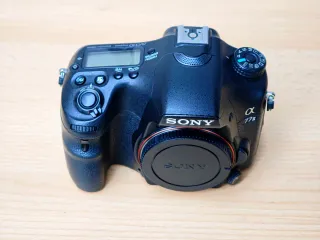 Cámara Sony Alpha 77 II Cuerpo