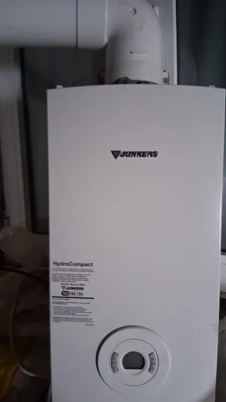 Calentador Junkers HydroCompact gas natura