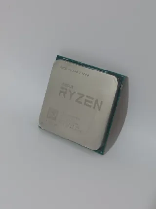 Procesador Ryzen 7 1700 3.0 GHz - Como Nuevo