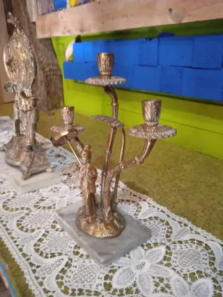 Reloj y Candelabros Bronce y Mármol