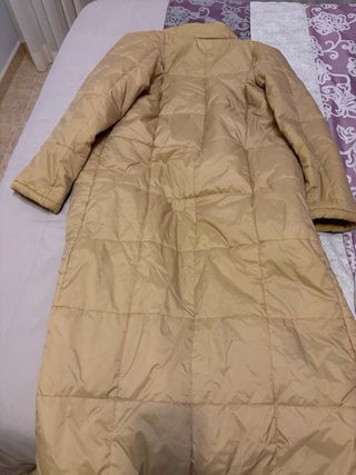 Abrigo largo acolchado beige