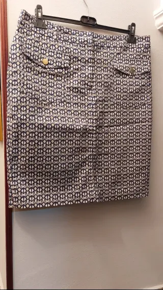 3 Faldas Tweed: Cuadros, Negro y Marrón T44/48