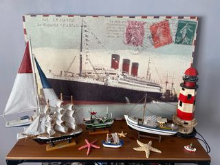 Maquetas de barcos y faro. Cuadro barco