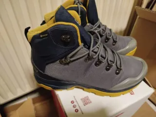Scarponi Salomon GTX 42 nuovi
