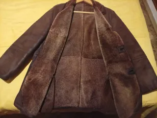 Chaquetón de Piel de Oveja auténtica.