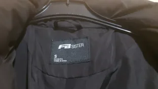 Cazadora acolchada negra