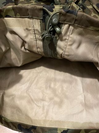 Chubasquero militar camuflaje