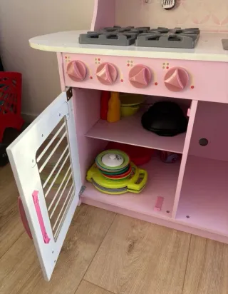 Cocinita infantil rosa