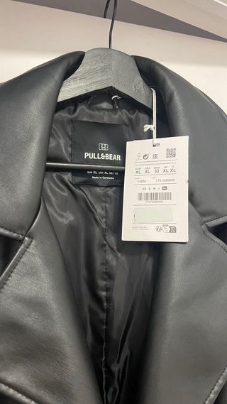 Gabardina efecto piel Pull&Bear