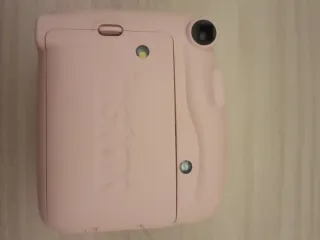 Macchina fotografica istantanea Fujifilm rosa