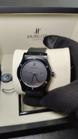 Relojes, zapatillas y airpods