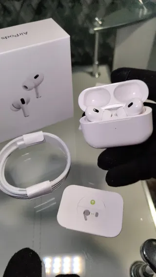 Relojes, zapatillas y airpods