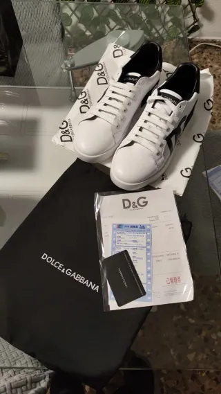 Relojes, zapatillas y airpods