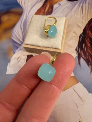 Pendientes oro y piedra azul estilo Pomellato