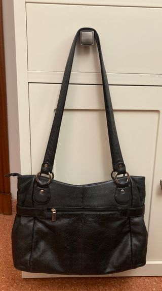 Bolso de piel negro
