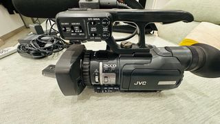 Videocámara JVC Profesional 3CCD