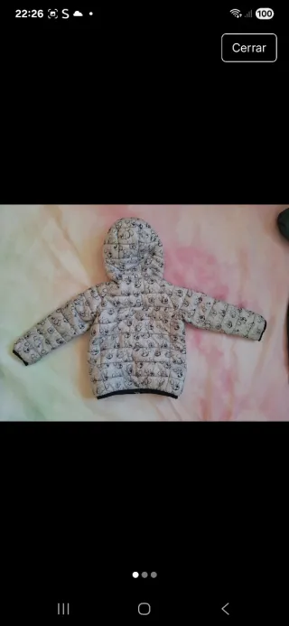 Abrigo infantil estampado Mickey Mouse