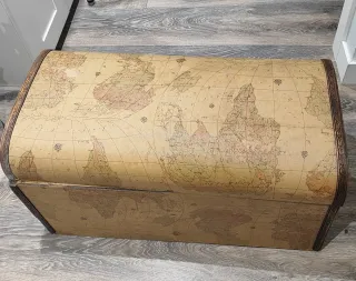 Baúl antiguo mapa del mundo para restaurar