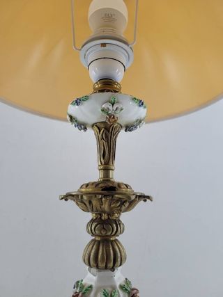 LÁMPARA DE MESA ANTIGUA