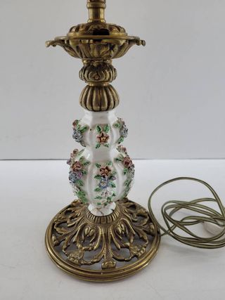 LÁMPARA DE MESA ANTIGUA