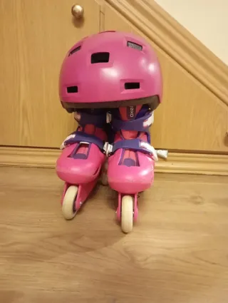 Lote Patines y Casco Oxelo Rosa