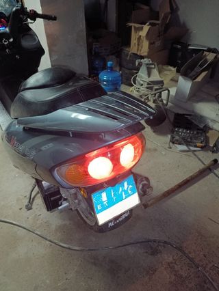 Lanvertti Vipper 125cc Maxiscooter 9.800km con ITV