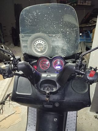 Lanvertti Vipper 125cc Maxiscooter 9.800km con ITV