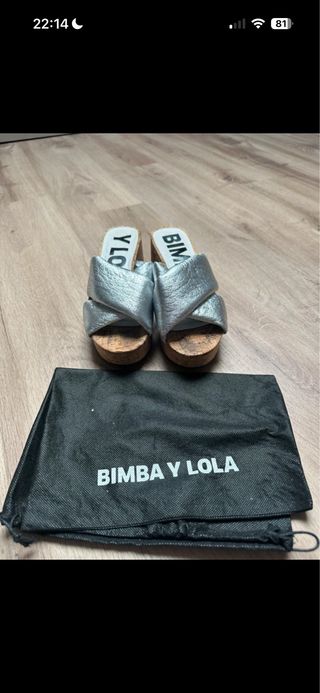 Sandalias Bimba y Lola Doradas