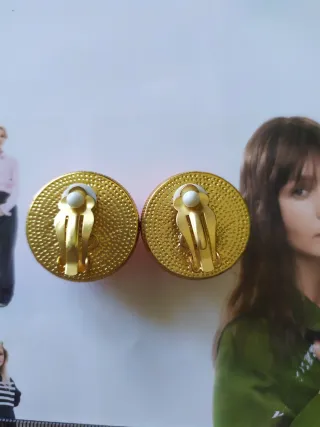 Pendientes Chanel baquelita salmón