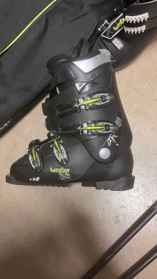 Botas y palos de esqui