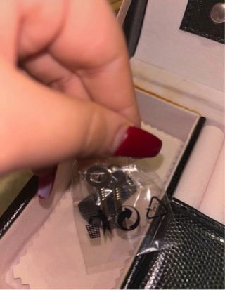 Joyero negro con tapa y asa