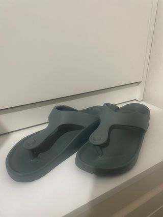 Chanclas Oysho talla 40/41