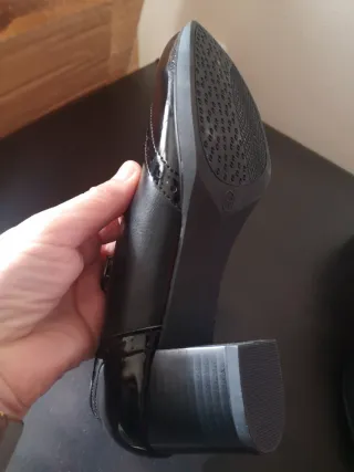 Zapatos Hurlon Negros T-Strap