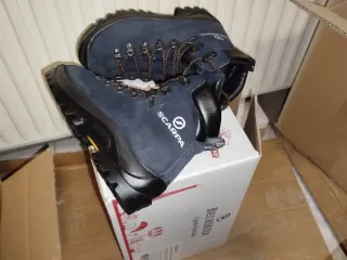 Scarpe alti SCARPA grx 36.5 nuovi