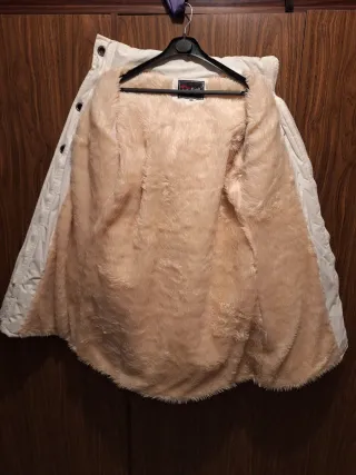 Chaquetón blanco con pelo