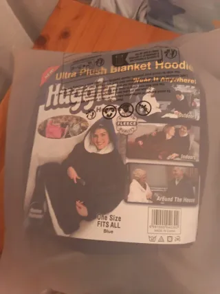 Manta con capucha Huggle azul talla única