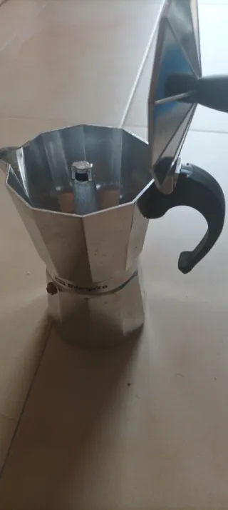 Cafetera aluminio Magefesa KF 600 A