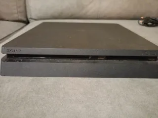 PS4 (PlayStation 4) + 6 Juegos como nueva