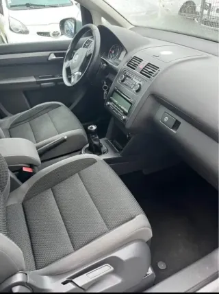 Volkswagen Touran 2011