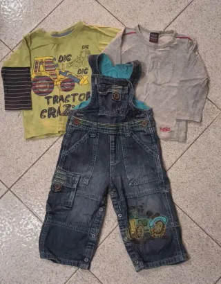 Lotto abbigliamento bimbo 12-18 mesi