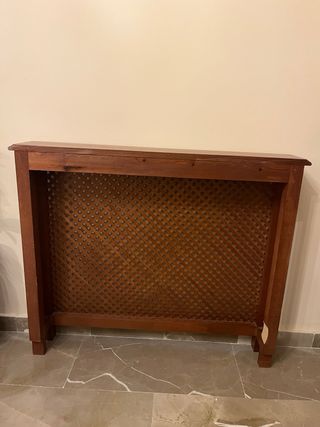 Cubreradiador de madera