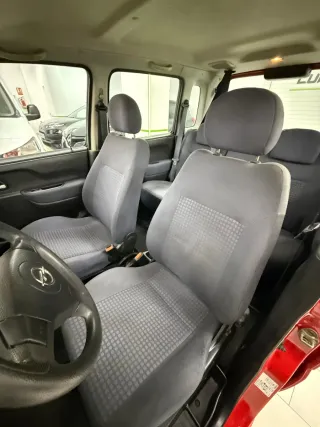 Opel Agila solo 56.000kms!