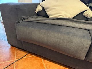 Sofá chaiselongue gris tela