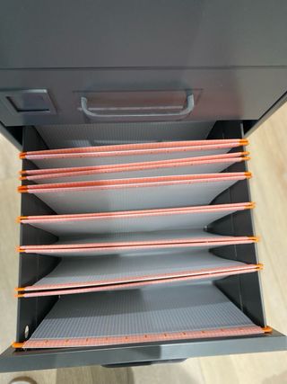 Ikea Idasen cajonera gris