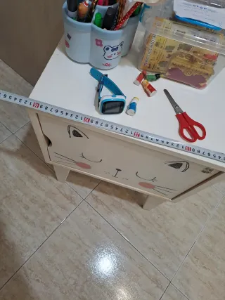 Mesita de noche infantil gato