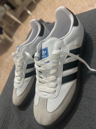 Adidas Zapatillas Blancas y Beige