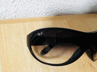 Gafas de sol Ray-Ban negras y marrones