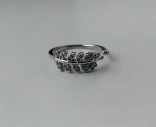 Anillo Plata de Ley y Circonitas