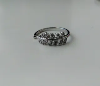 Anillo Plata de Ley y Circonitas